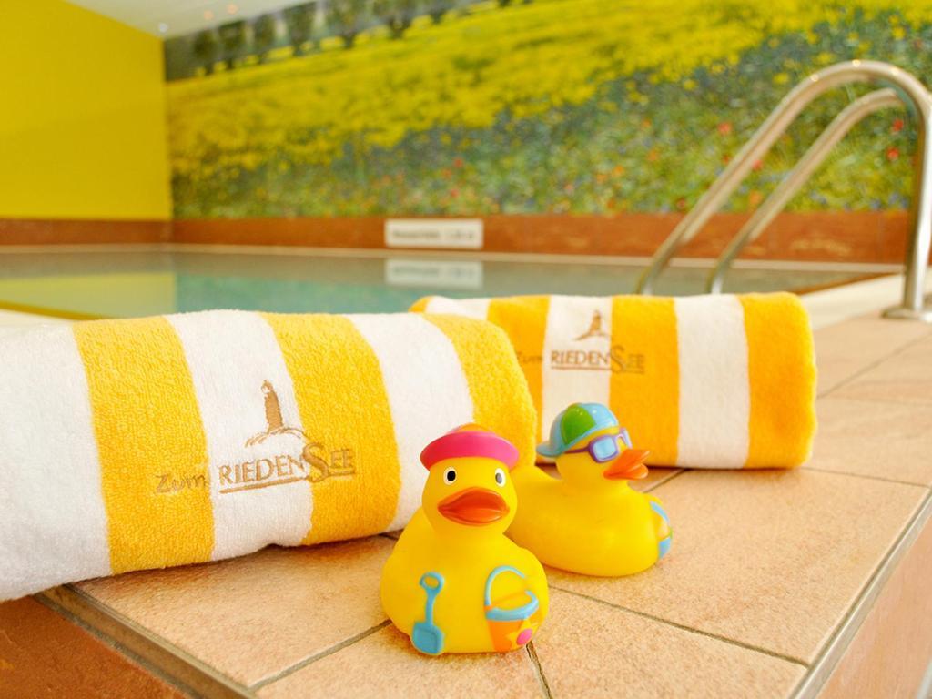 Pension Zum Riedensee Bastorf Екстериор снимка