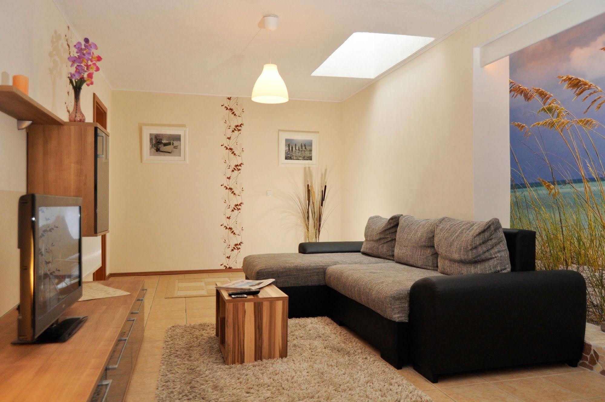 Pension Zum Riedensee Bastorf Екстериор снимка