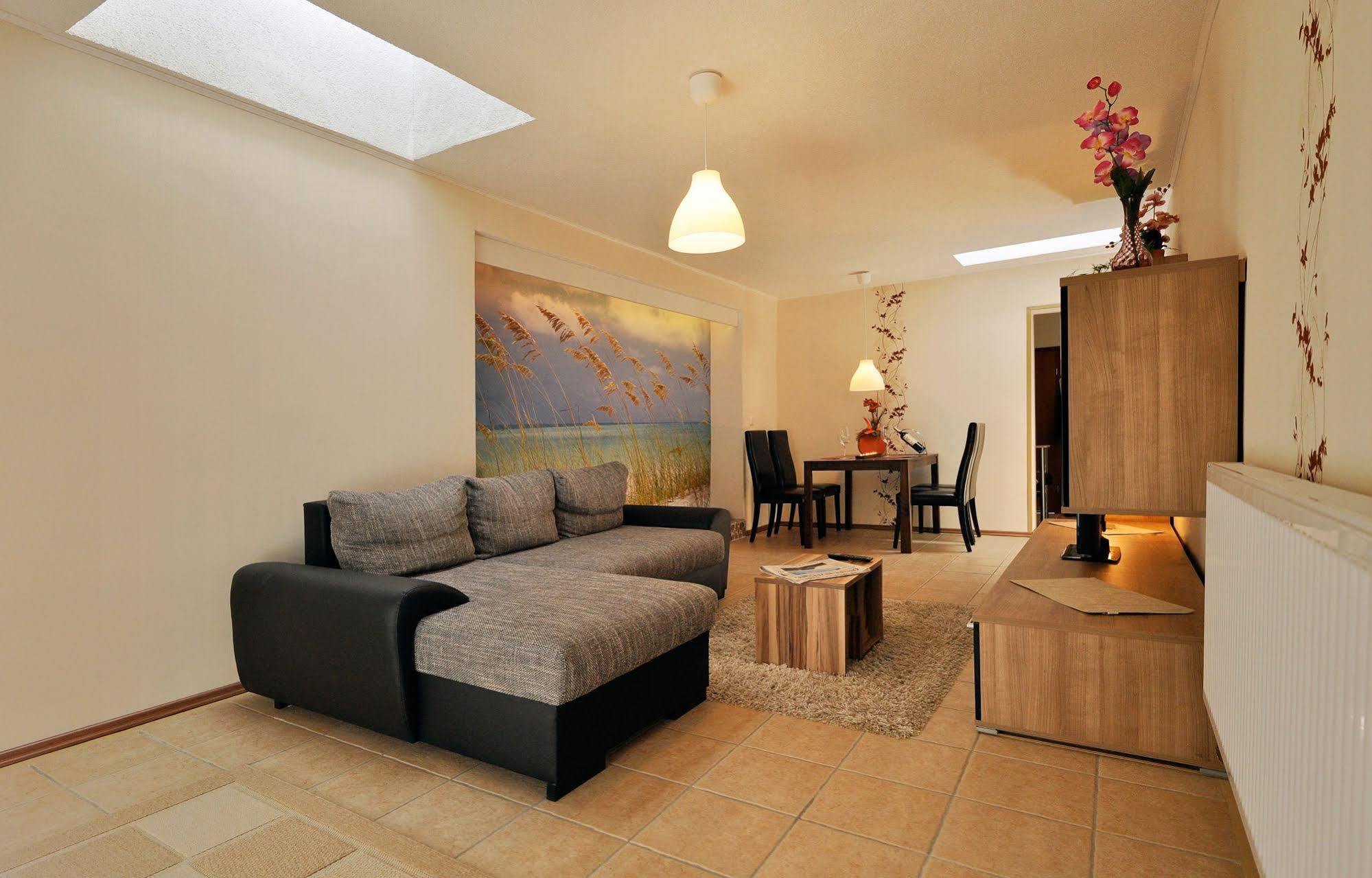 Pension Zum Riedensee Bastorf Екстериор снимка