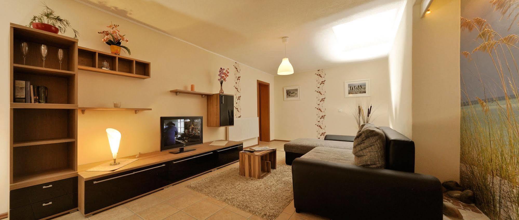 Pension Zum Riedensee Bastorf Екстериор снимка