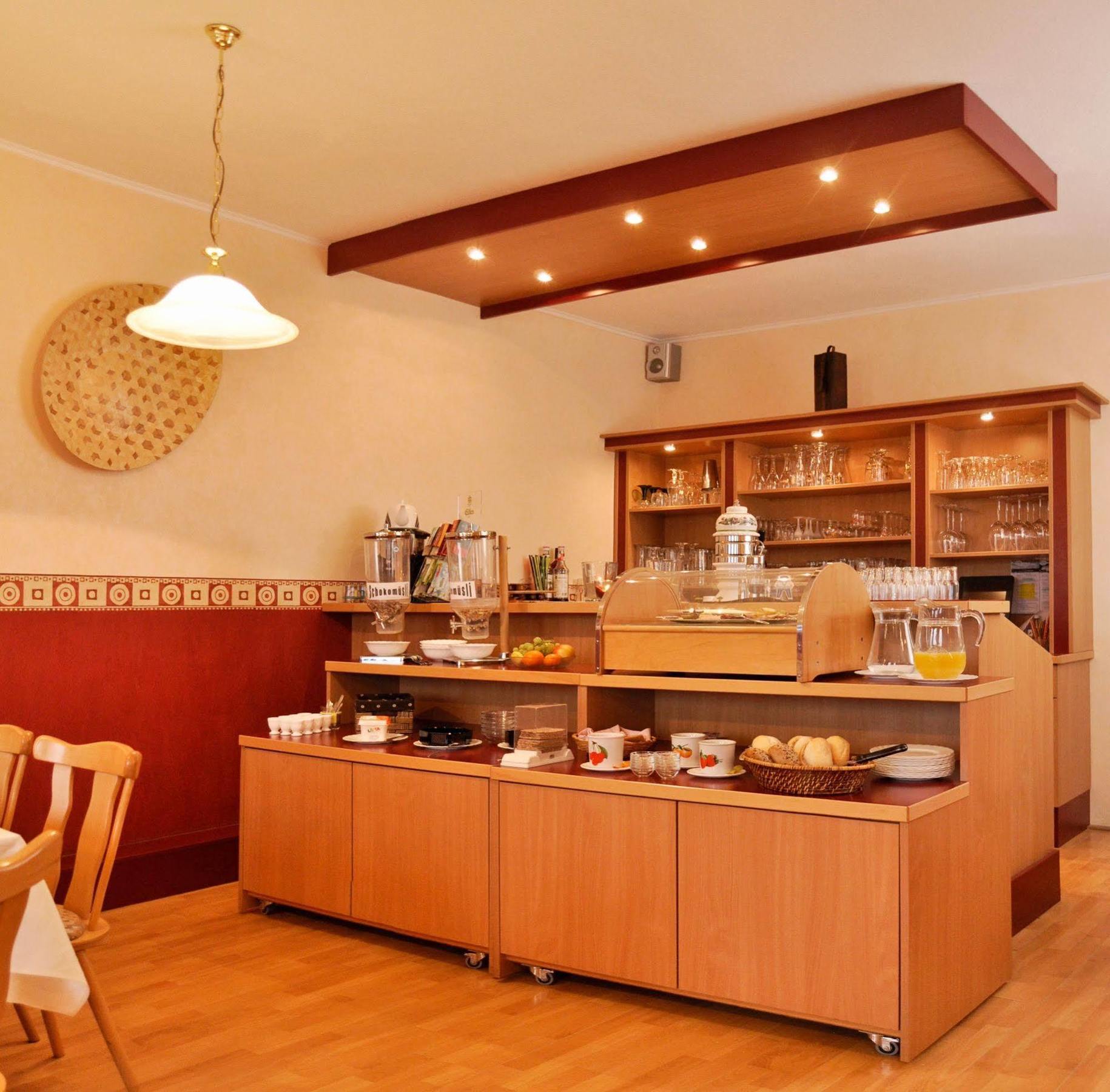 Pension Zum Riedensee Bastorf Екстериор снимка