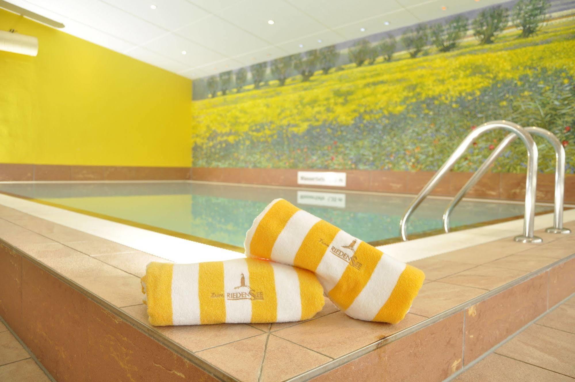 Pension Zum Riedensee Bastorf Екстериор снимка
