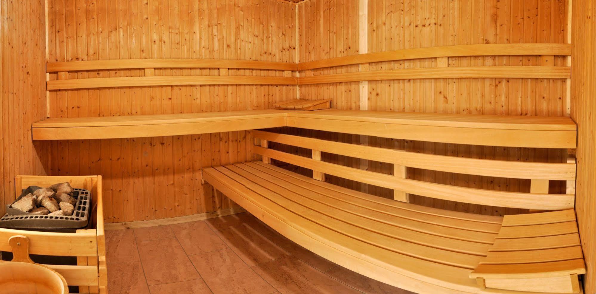 Pension Zum Riedensee Bastorf Екстериор снимка